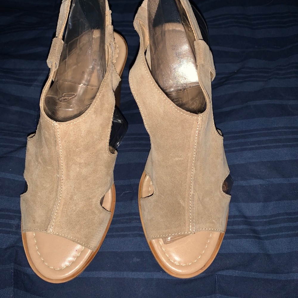 3/$20- NWOT- Barbara Barbieri Suede Sandals